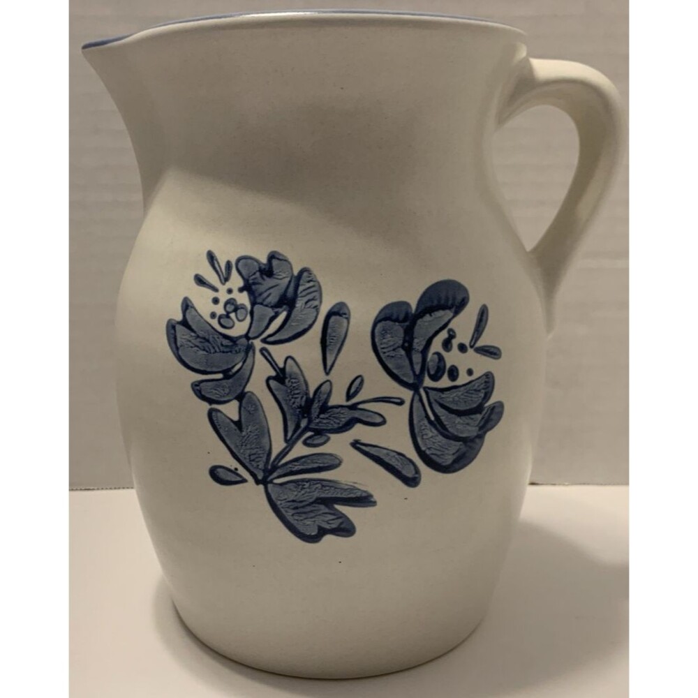 Pfaltzgraff Yorktowne Stoneware 64oz Pitcher Blue Vintage Kitchen Utensil Crock